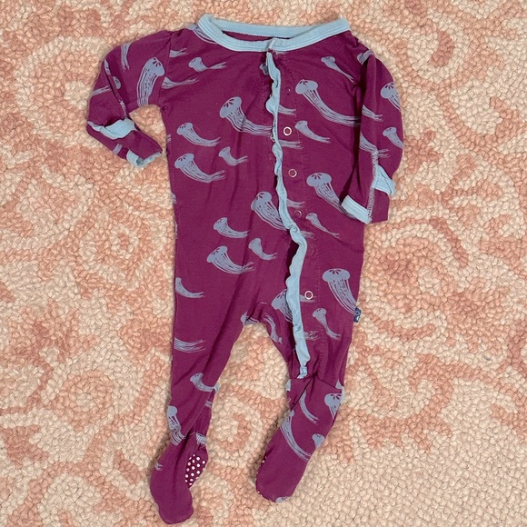 Kickee Pants Other - Baby girl Kickee Pants 0-3 months snap ruffle sleeper